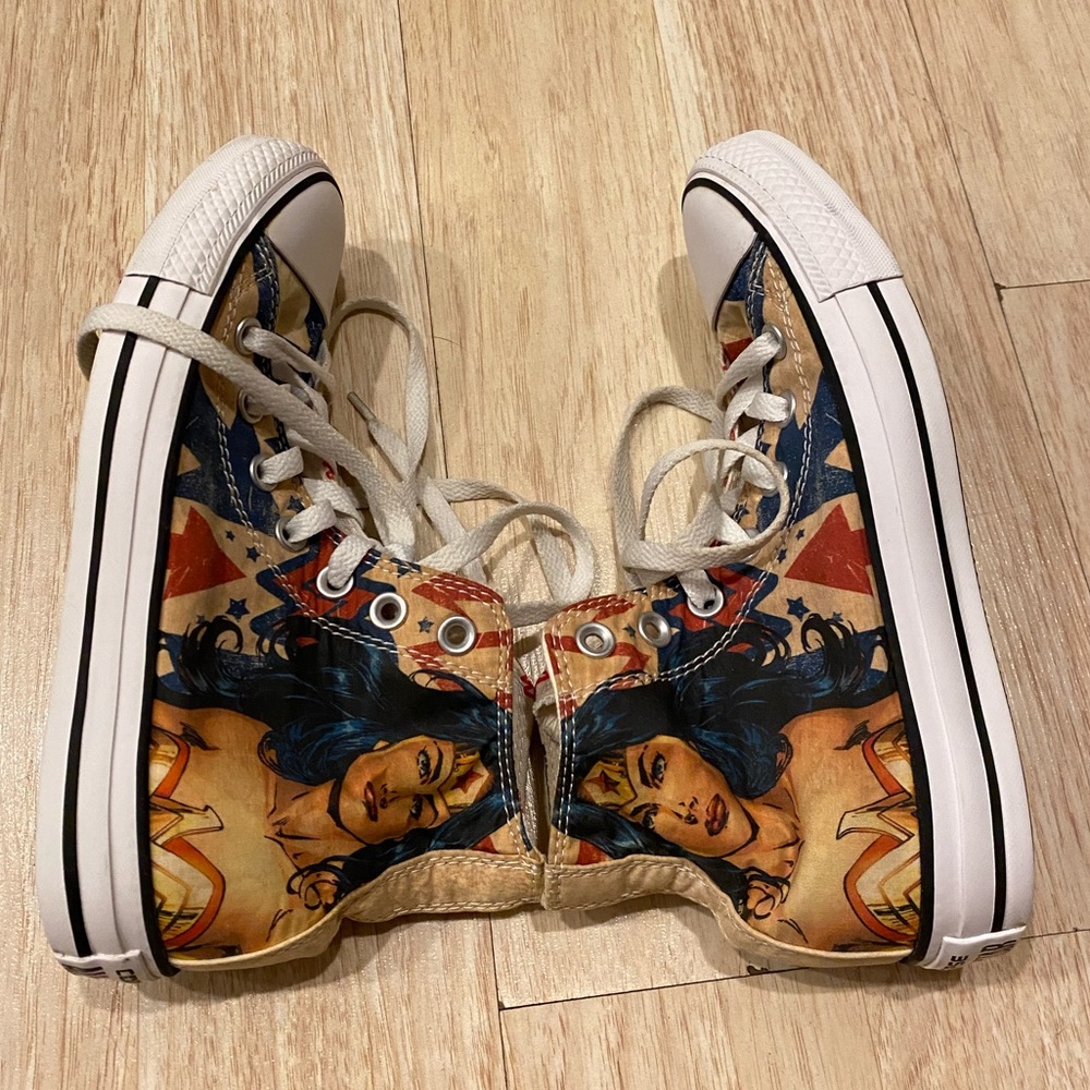 Converse Allstar Chuck Taylor unisex high top “Wonder Woman” sneakers - Picture 9 of 16